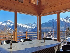 Dining - Chalet, sauna, terrace, balcony, fireplace or stove, parking, tv, ski locker, 200m², Thyon (Les Collons)