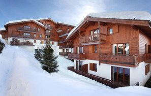 Exterior - Wifi, 300m from ski slopes, fitness, swimming pool, sauna, balcony, tv, ski locker, 48m² (Notre-Dame-de-Bellecombe)
