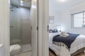 Dusche, Haartrockner, Bidet, Handtücher