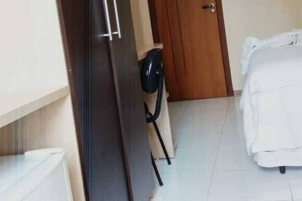 Minibar, cortinas blackout, wifi gratis y ropa de cama