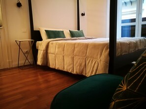Deluxe Double Room | Frette Italian sheets, premium bedding, soundproofing, free WiFi - Il Rosone Luxury B&B (Palermo)