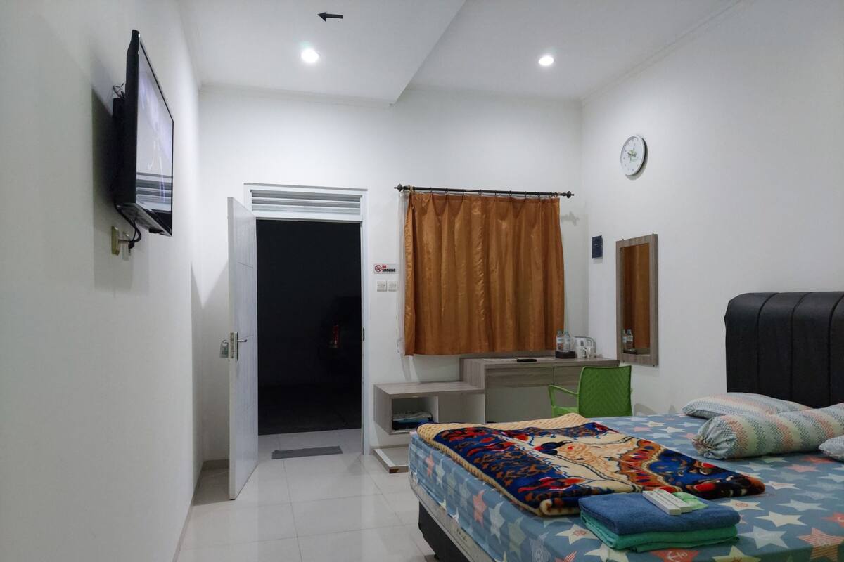 Deluxe Room | WiFi (free), bed sheets