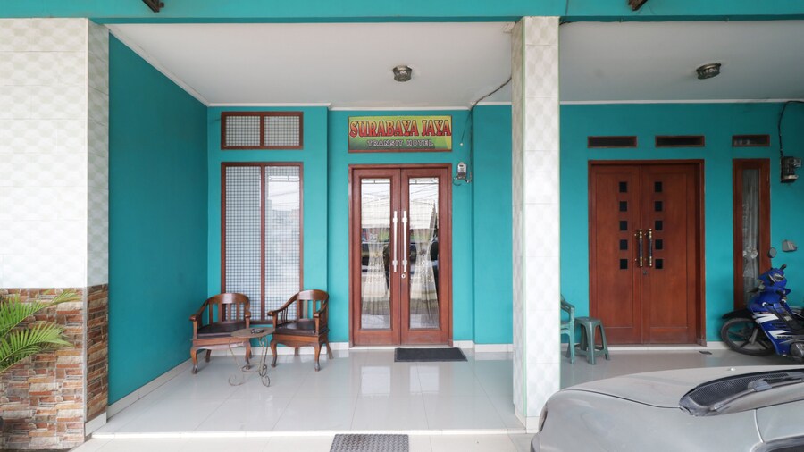 Hotel Surabaya Jaya Bandara Soetta