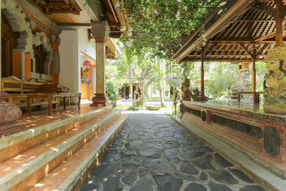 Legian Mas Beach Inn