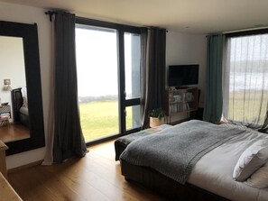 3 bedrooms, iron/ironing board, free WiFi, bed sheets - Unique stand alone property in exceptional location (Croyde, Braunton)