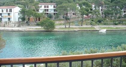 Apartments Ljiljana, (16037), Pasadur, hr