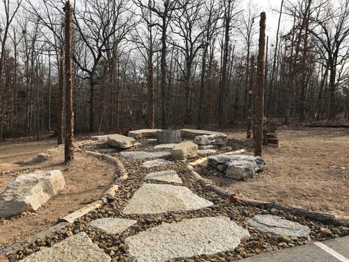 Yhden hengen bungalow, 14 polkua Edge Ln.