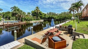 Condo | Property grounds - B3 1bed/1bath (Sanibel)