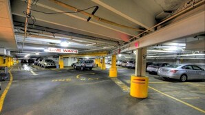 Property grounds - Bedford plaza hotel (Bedford)