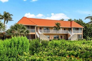 Condo | Exterior