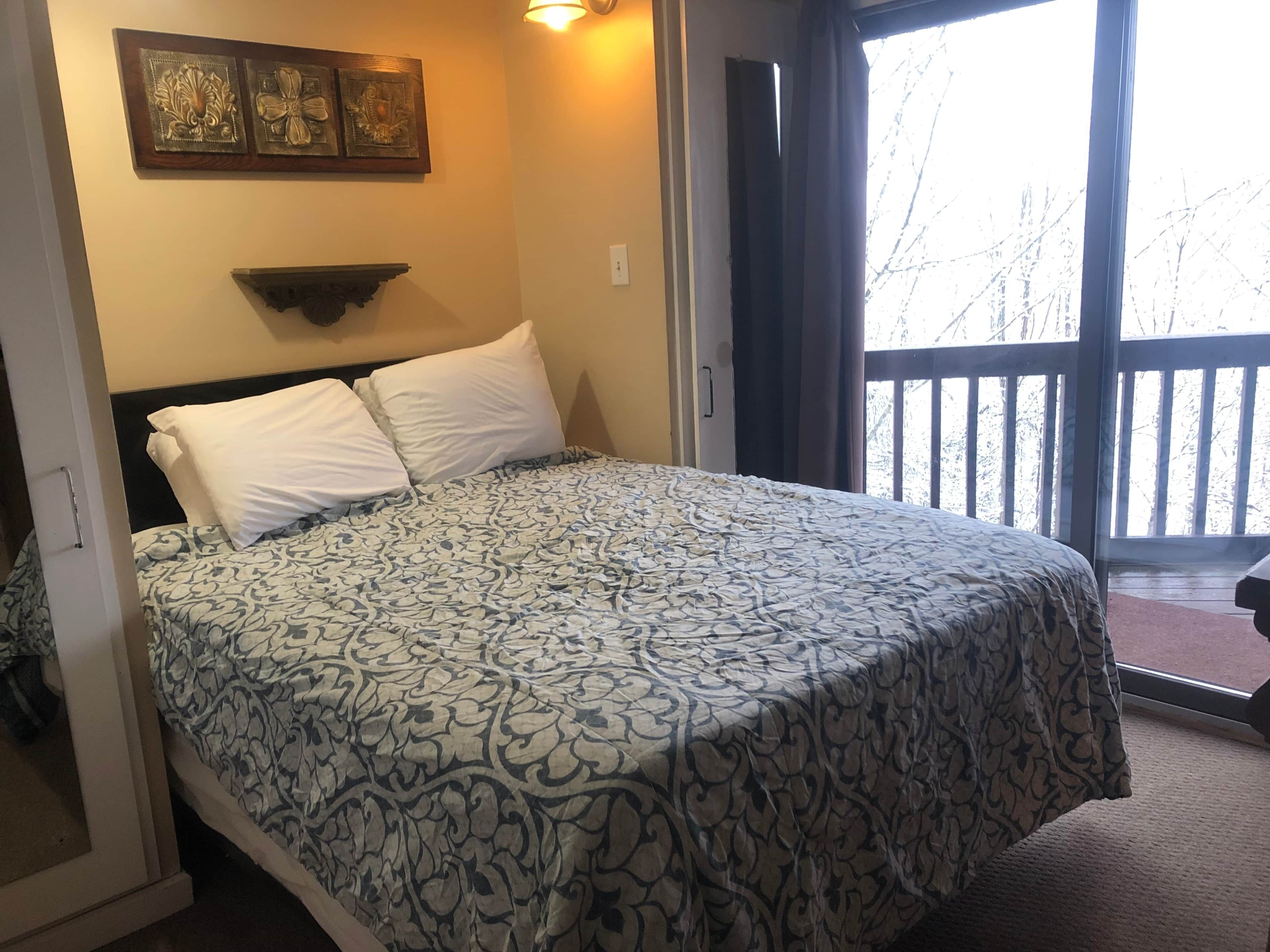 3 室のベッドルーム、アイロン / アイロン台、WiFi、ベッドシーツ