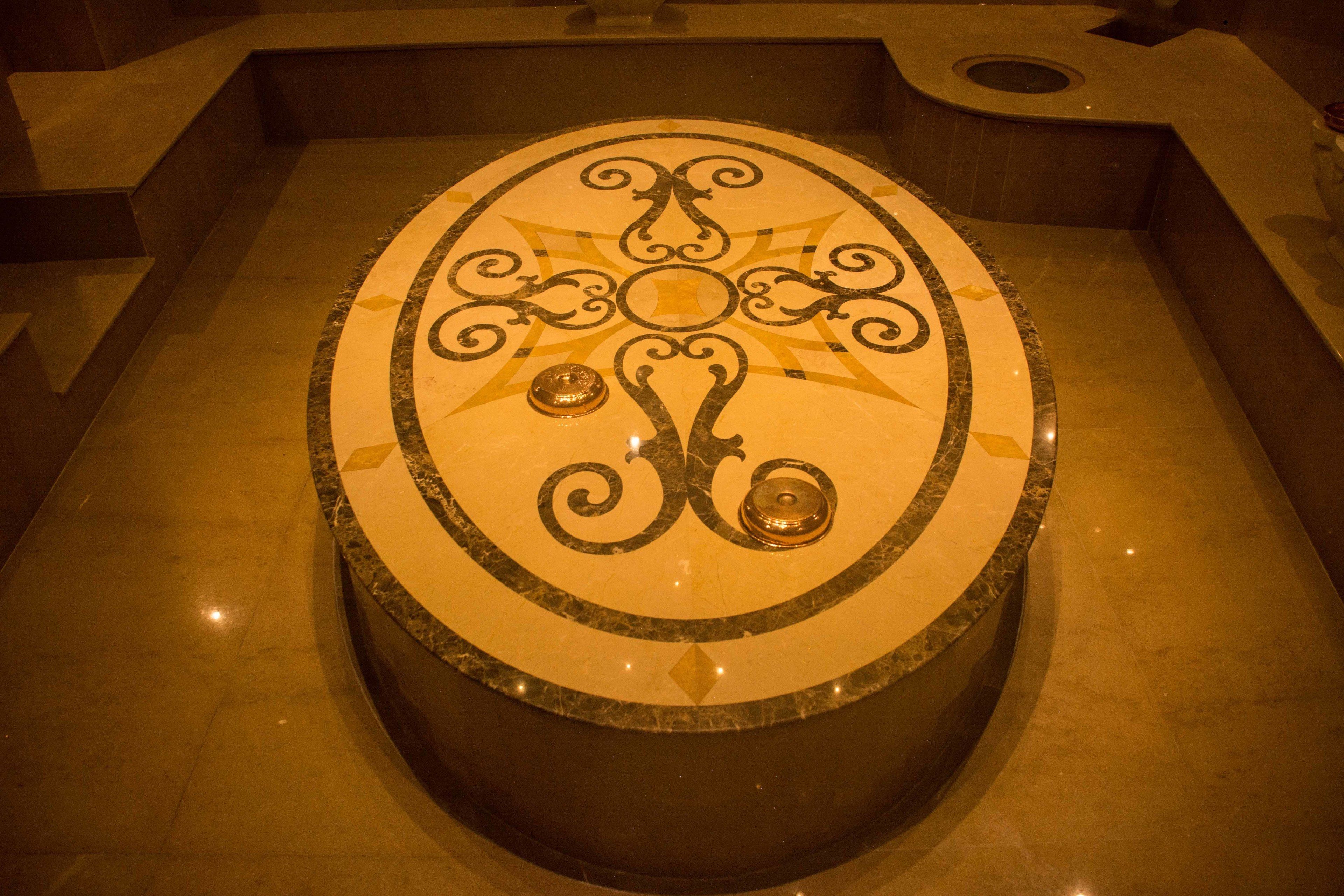 sauna, turkish bath/hammam, body treatments, body wraps, body scrubs