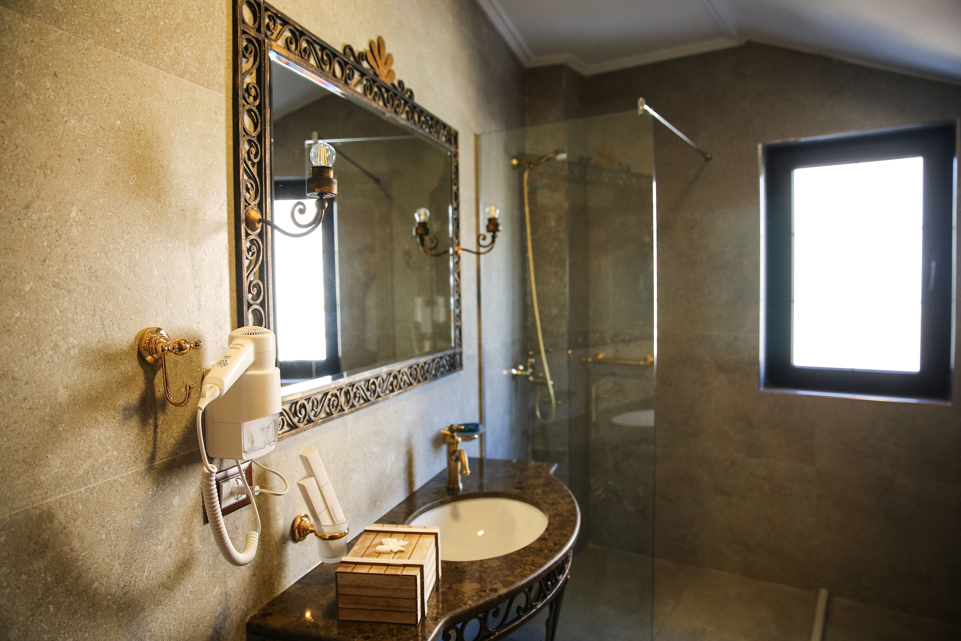 superior double room | bathroom | free toiletries, bathrobes, slippers, electronic bidet