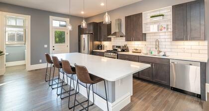 Spacious 3BR in The Grove | Walk to Restaurants & Venues | St. Louis