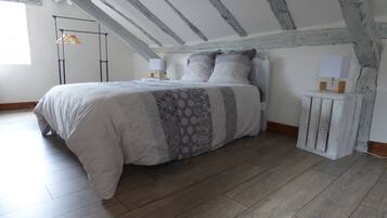 Premium bedding, minibar, soundproofing, individually decorated