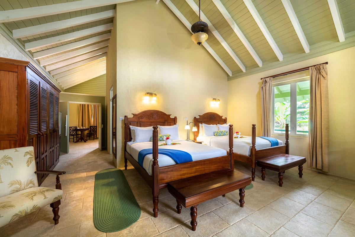 Executive Suite, 2 Queen Beds, River View