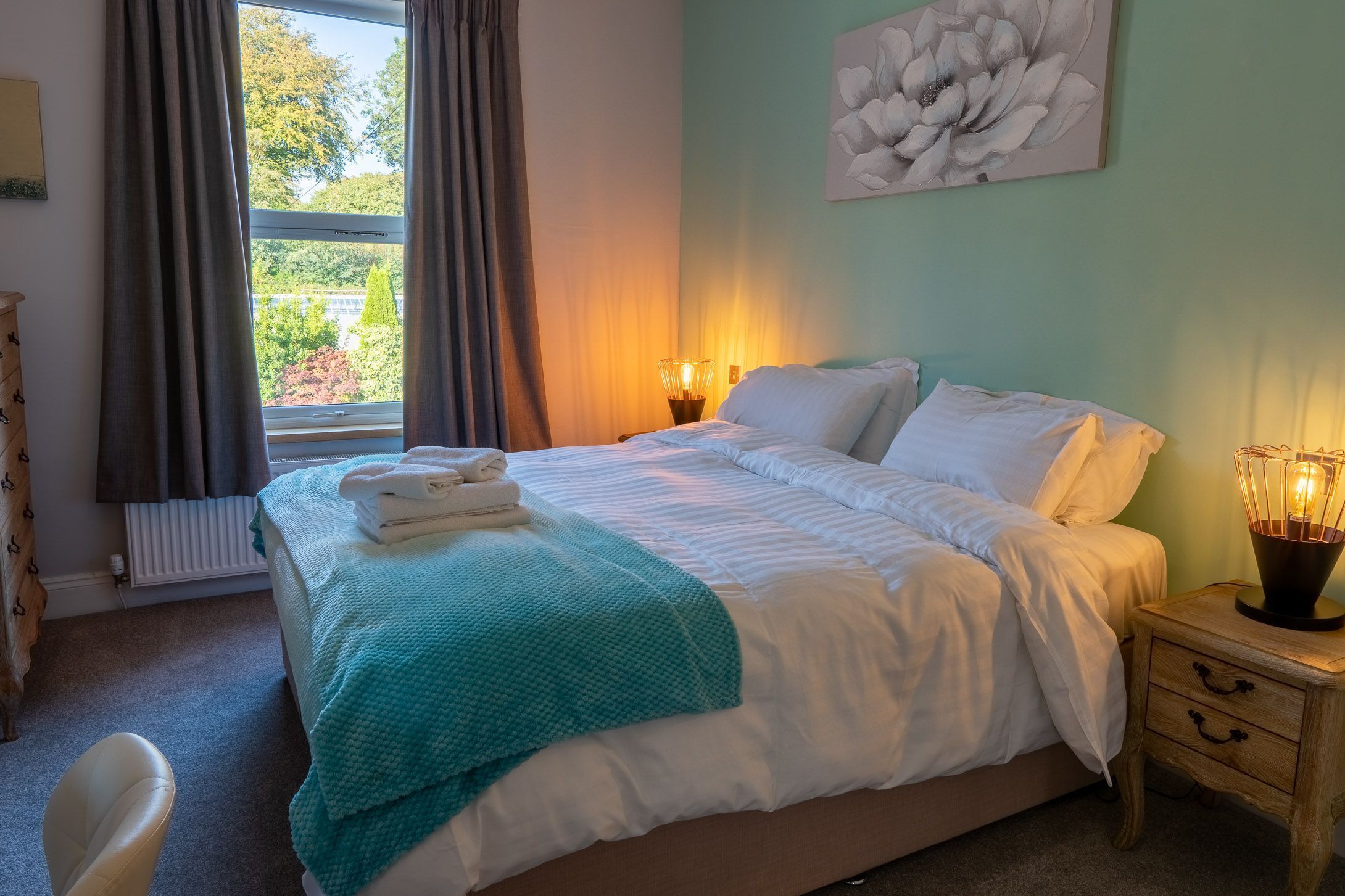 12 bedrooms, WiFi, bed sheets, wheelchair access