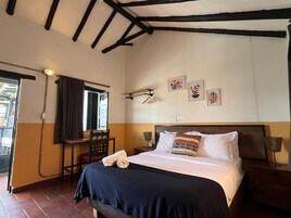 Double Room, Multiple Bedrooms | Bed sheets