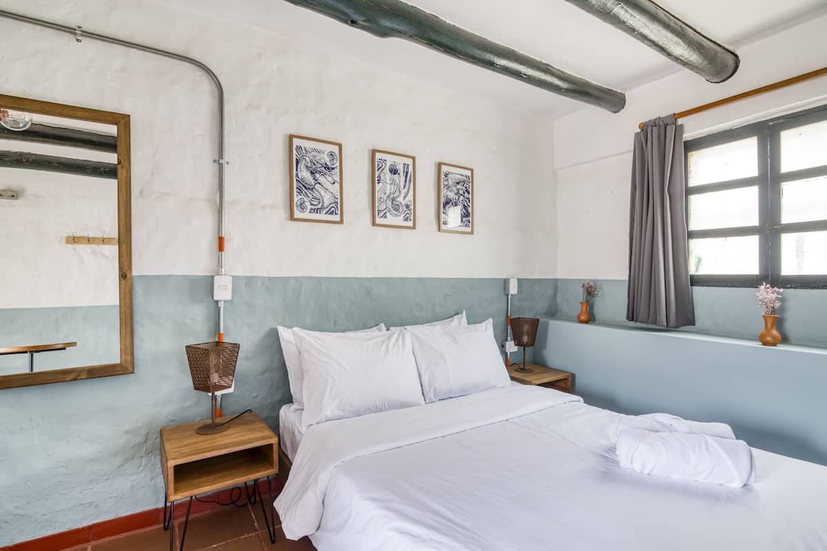Double Room, Multiple Bedrooms | Bed sheets