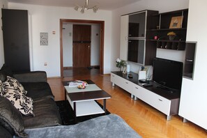 TV - Central two room apartment. (Sector 3)