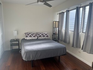 2 عدّة غرف نوم وواي فاي مجانًا وملاءات أسرّة