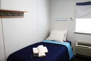 Værelse - 1 enkeltseng (Shared Bathroom) | Premium-sengetøj, senge med topmadrasser, skrivebord, gratis Wi-Fi