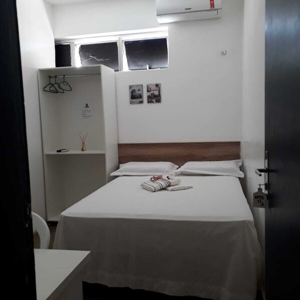 Habitación doble | Escritorio, wifi gratis, ropa de cama