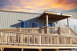 Vista frontal de la propiedad