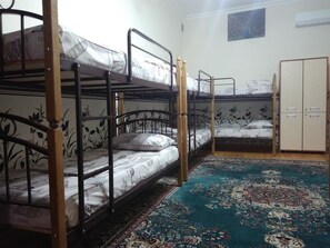 1 bedroom, desk, blackout curtains, soundproofing