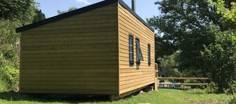 Foxglove Hut - sleeps up to 8
