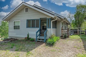 Exterior - River views, unbeatable proximity to downtown (Woodfin)