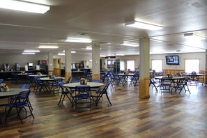 Se sirven desayunos, comidas y cenas