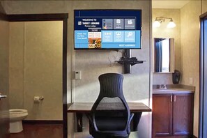 ห้องพัก (Shared Bathroom) | เครื่องนอนระดับพรีเมียม, เตียง Select Comfort, โต๊ะทำงาน, Wi-Fi ฟรี