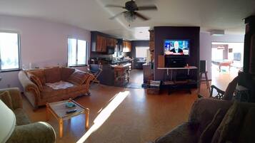 Televisión, chimenea