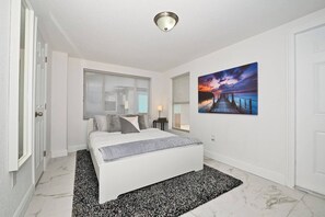 1 bedroom, iron/ironing board, free WiFi, bed sheets - Enjoy and relax around Fort Lauderdale area!! (Fort Lauderdale)