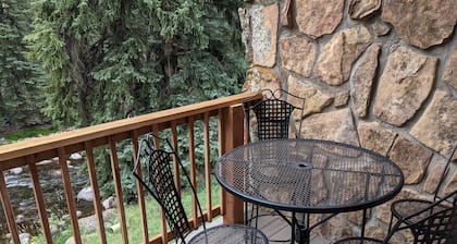 Uusi listaus *** Creekside 3 Bdrm Vail Condo bussilinjalla, kätevä, edullinen