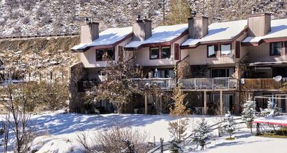 Uusi listaus *** Creekside 3 Bdrm Vail Condo bussilinjalla, kätevä, edullinen