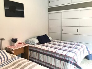 奢華三人房 | 獨特裝修、熨斗/熨衫板、免費 Wi-Fi、床單