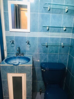 Double Room | Bathroom - Casa De Huespedes Boutique Aeropuerto (Mexico City)