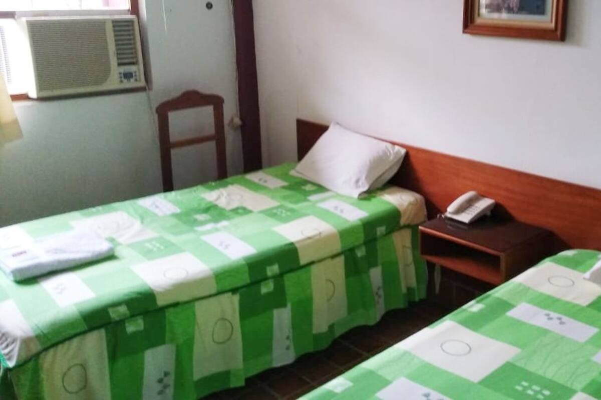 Executive Twin Room (Air Conditioner) | Individually decorated, desk, laptop workspace, free WiFi