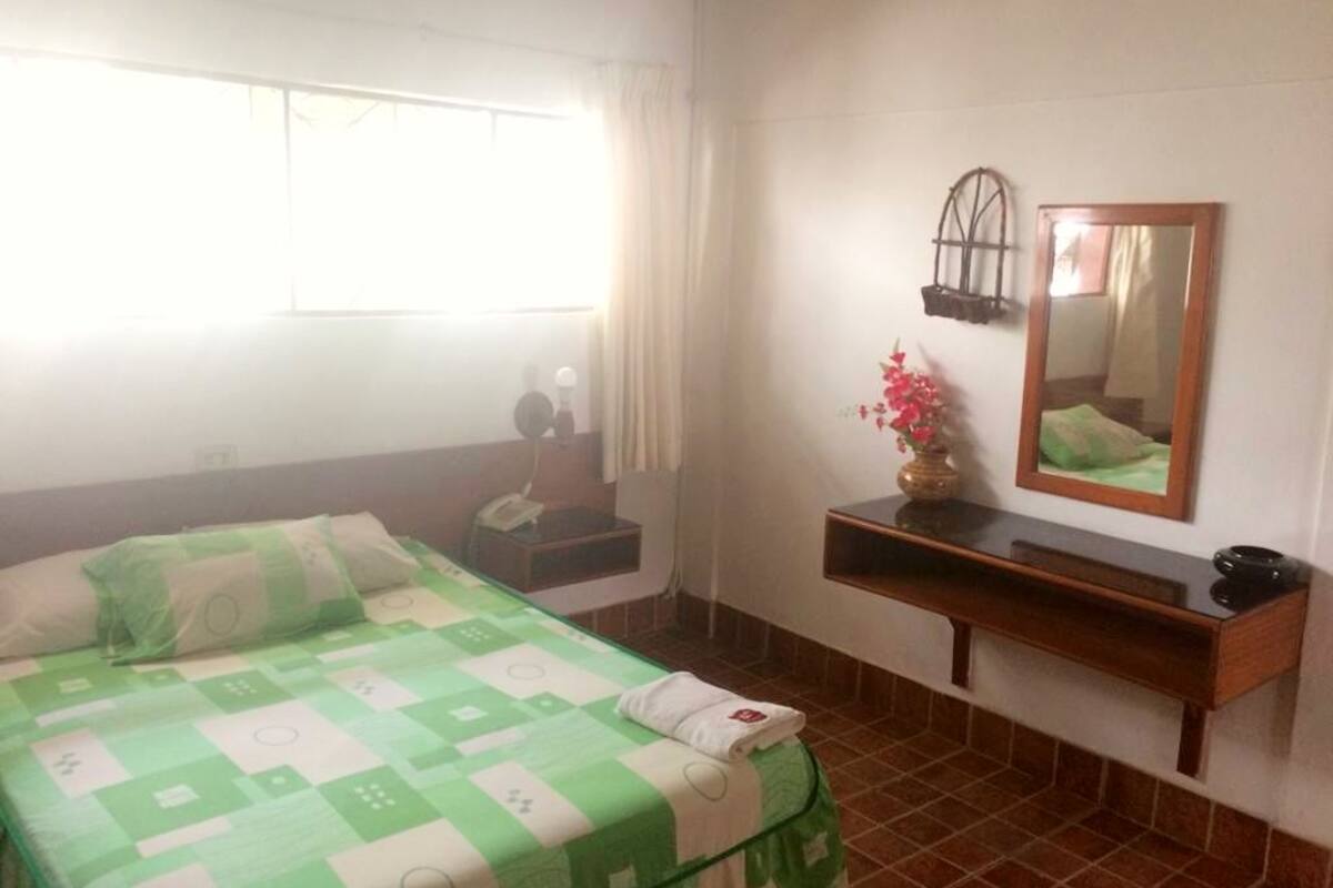 Classic Room | Individually decorated, desk, laptop workspace, free WiFi