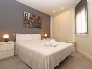 2 bedrooms, iron/ironing board, Internet, bed sheets - Del Parque Flats - Hernan Ruiz (Málaga)