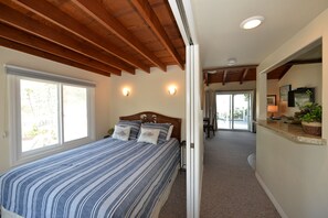 2 bedrooms, iron/ironing board, travel cot, WiFi