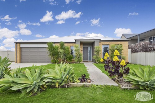 Escape on Wannon - Portland, VIC