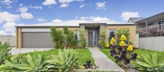 Modern home close to CBD