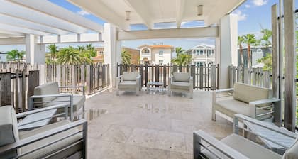 Impressive Luxury Home steps to the Beach! Great Pool and Spa! - Grande Haven