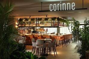 Bar (en la propiedad)