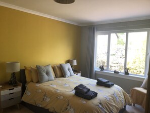 3 bedrooms, iron/ironing board, travel cot, free WiFi