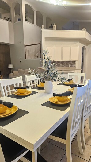 Dining - Spacious 6BR/4BA Near Disney – Private Theater, Free Heated Pool & Pet Friendly! (Kissimmee)