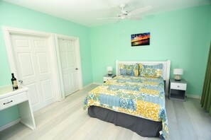 1 dormitorio, tabla de planchar con plancha, wifi y ropa de cama